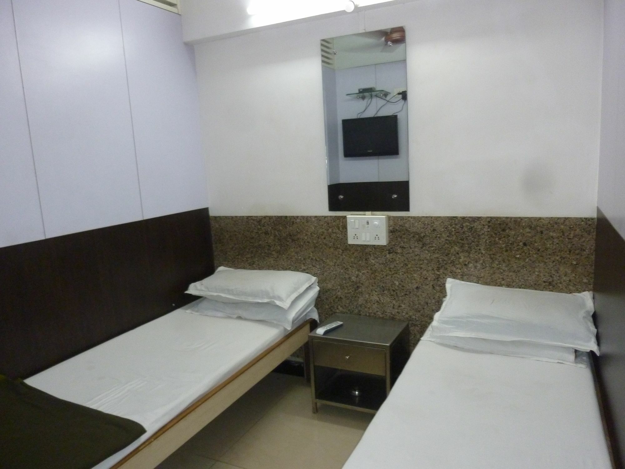 Yadgar Guest House Mumbai Exterior foto